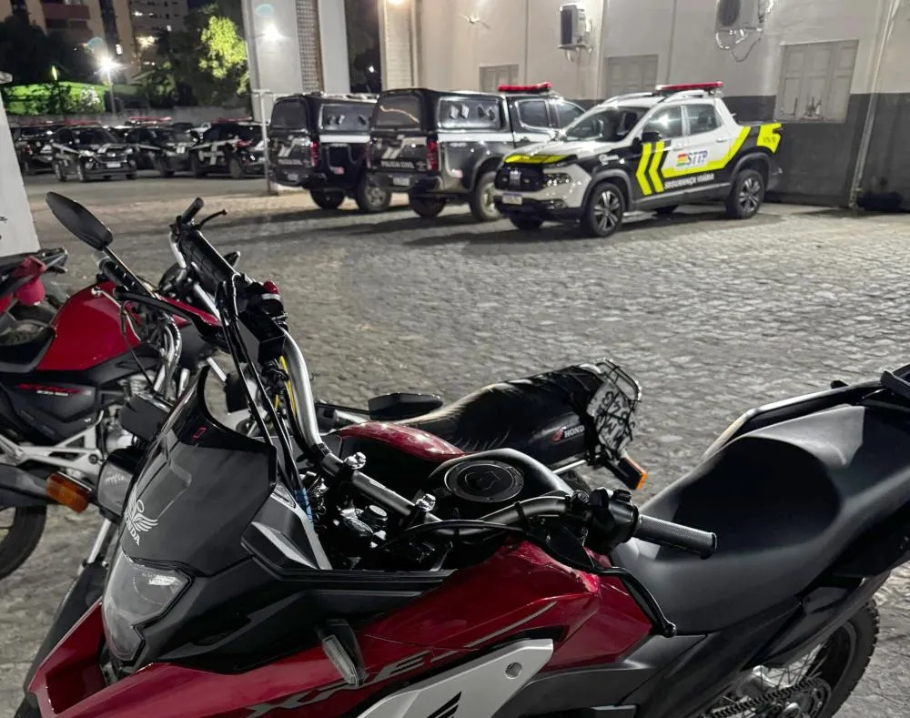 STTP identificou e reteve motocicleta com indícios de adulteração e restrição de roubo/furto, em Campina Grande