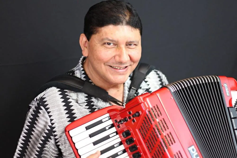 Oswaldinho do Acordeon morre aos 72 anos, um dos mestres da sanfona